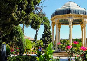 آغاز ساماندهی و مرمت آرامگاه حافظ شیرازی 