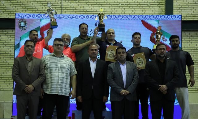 فارس بر سکوی سوم رقابت‌های کشتی پهلوانی نوجوانان کشور