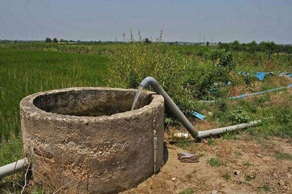 سطح آب‌های زیرزمینی شیراز از سه متر به ۳۰۰ متر رسیده است 