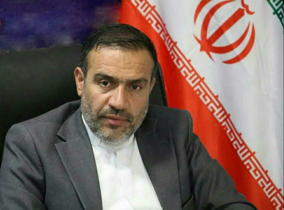 حقوق کارمندان و بازنشستگان باید متناسب با تورم واقعی تعدیل شود