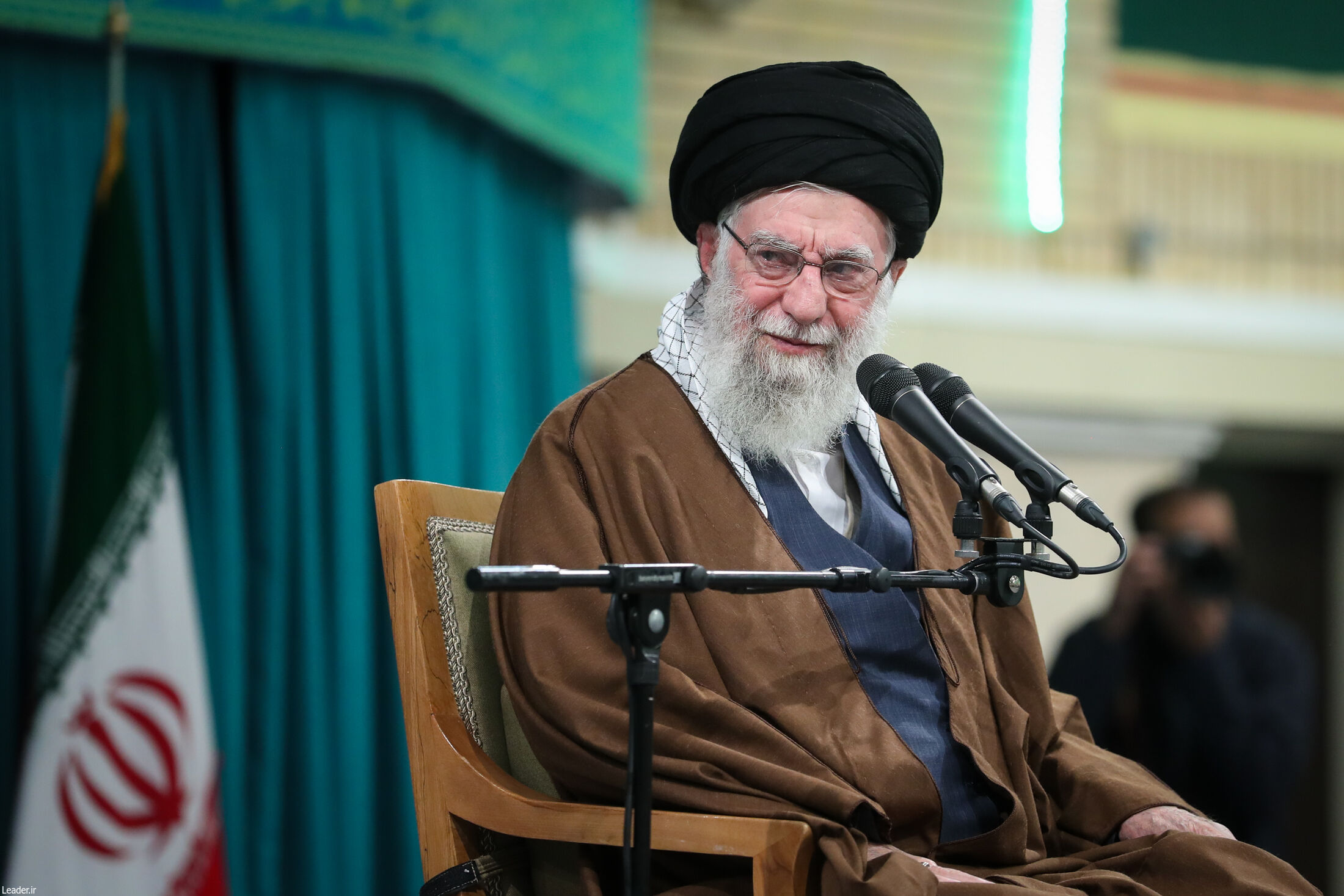 زن، کارگزار خانه نیست، مدیر است