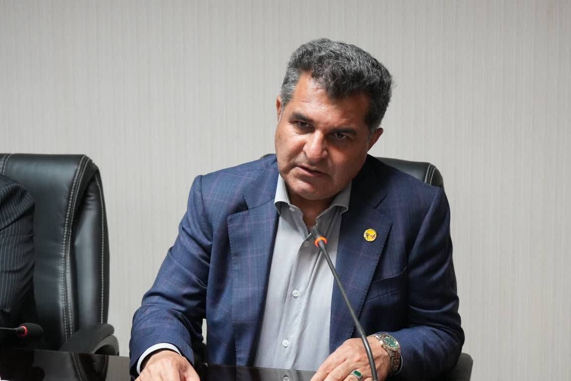 تأکید بر عبور ایمن از پیک برق و تکمیل زیرساخت‌های حیاتی فارس
